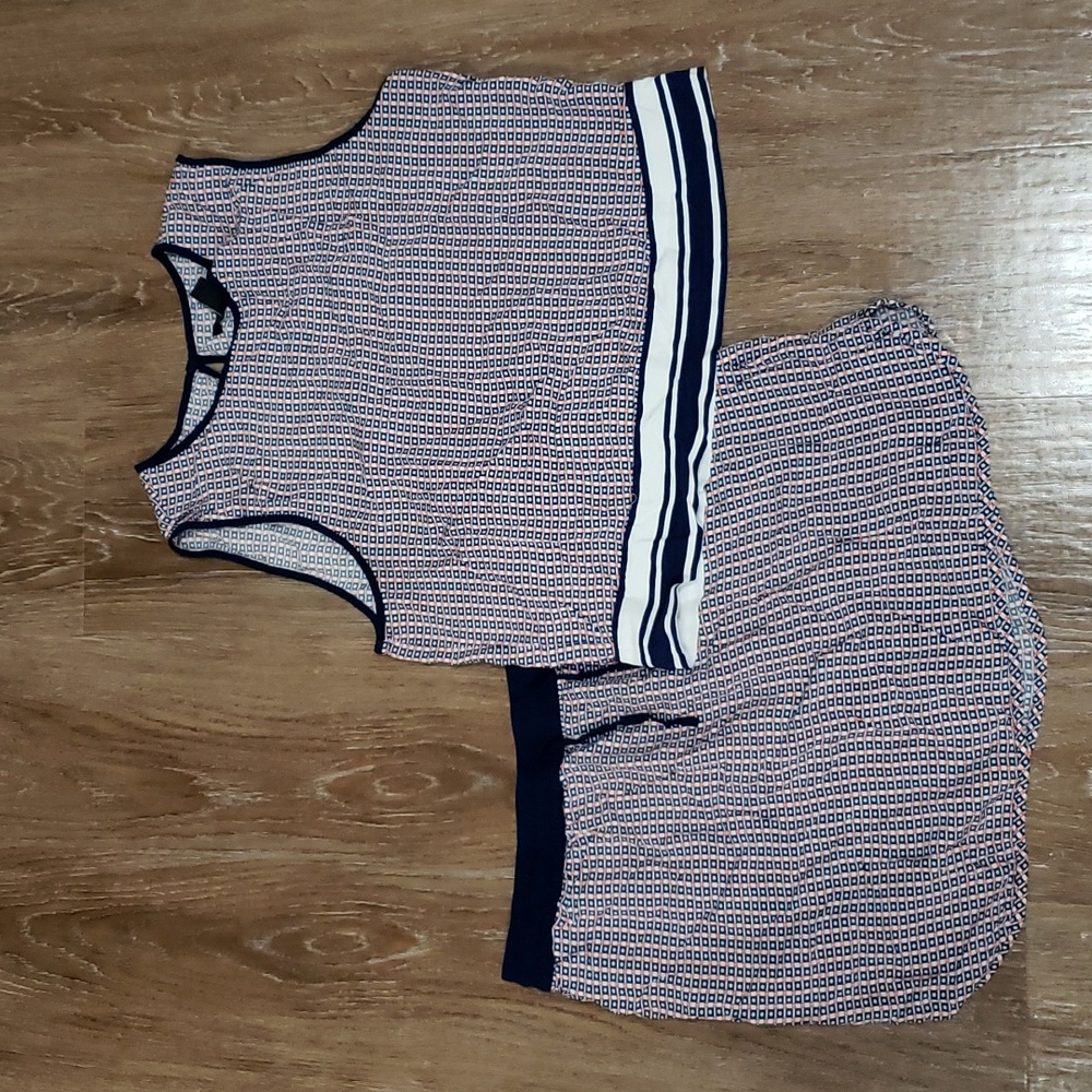 (M) GAP Loose Fit Nautical Coord Set Geometric Back Keyhole Cutout Vacation